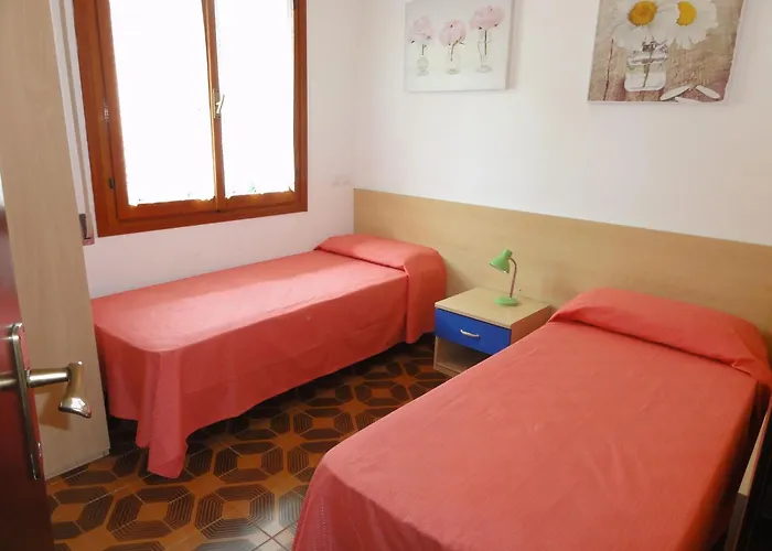 In A With Private Garden Μπιμπιόνε